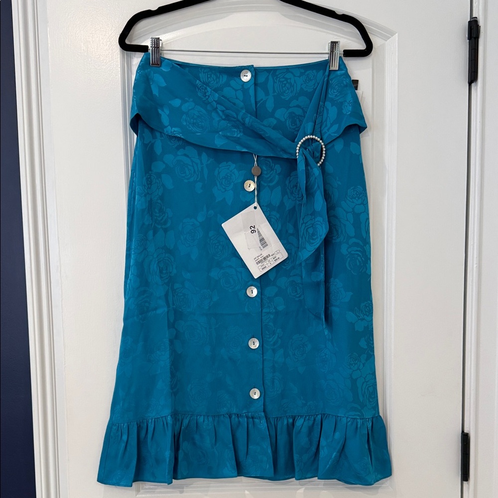 Elegant Blue Floral A-Line Skirt with Button Detail